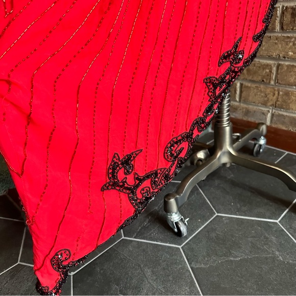 VTG 80s 90s Red & Black Beaded Silk Asymmetrical V-neck Formal Party Dress - Picture 5 of 13
